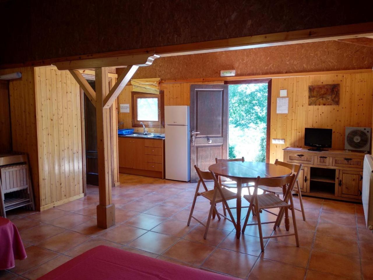 Camping Casa Fausto Cerca De Dinopolis Formiche Alto Extérieur photo